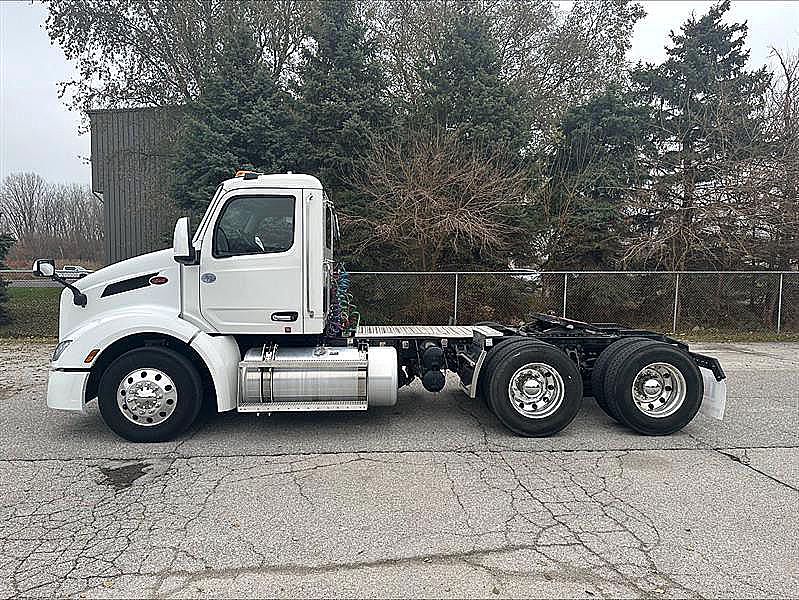 2022 Peterbilt 579