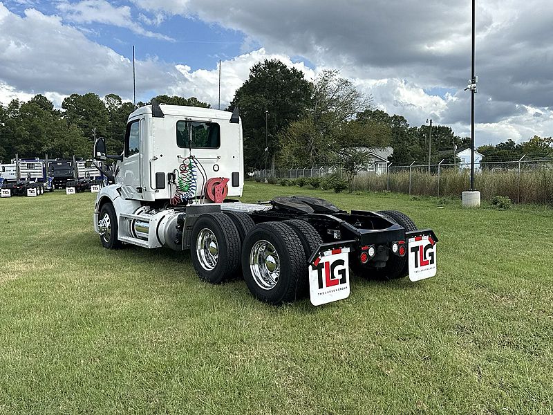 2023 Peterbilt 579