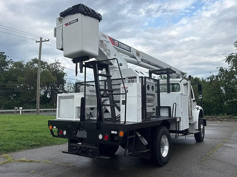 2015 Freightliner M2