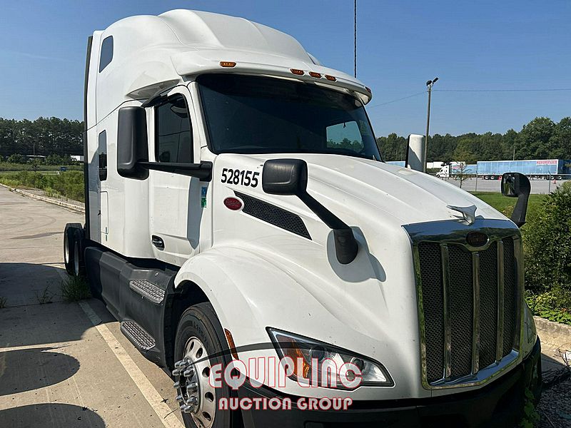 2023 Peterbilt 579