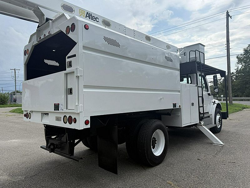 2013 Freightliner M2