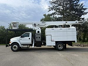 2010 Ford F750 - Bucket Truck