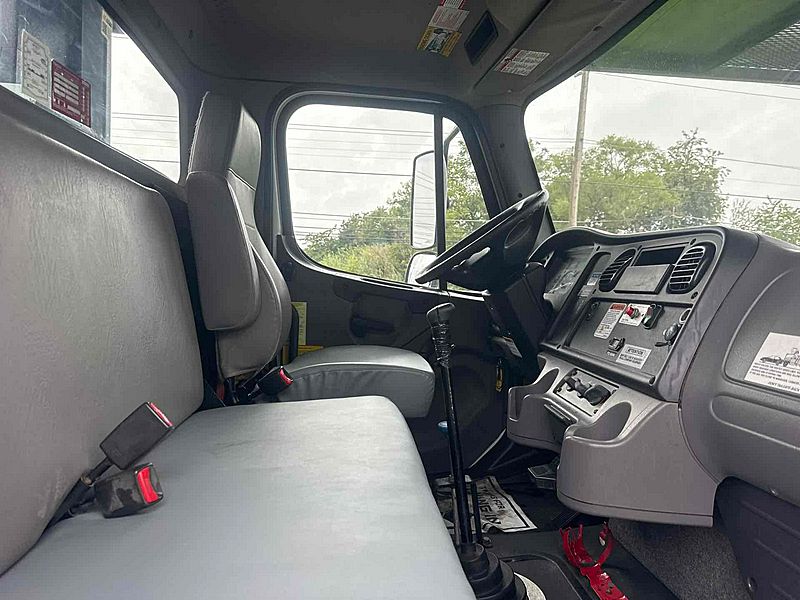 2016 Freightliner M2