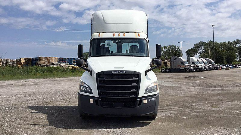 2020 Freightliner Cascadia 126