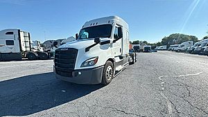 2022 Freightliner Cascadia 126 - Sleeper Truck