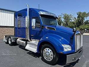 2023 Kenworth T880