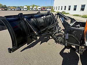 2016 Mack Granite - Day Cab