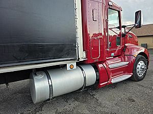 2014 Kenworth T660 - Box Truck