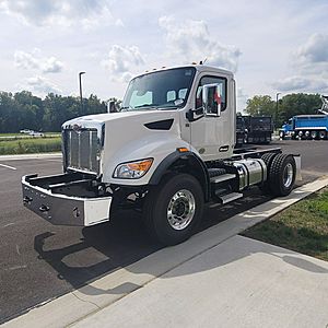 2027 Peterbilt 548