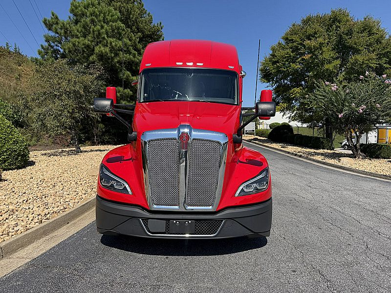 2023 Kenworth T680
