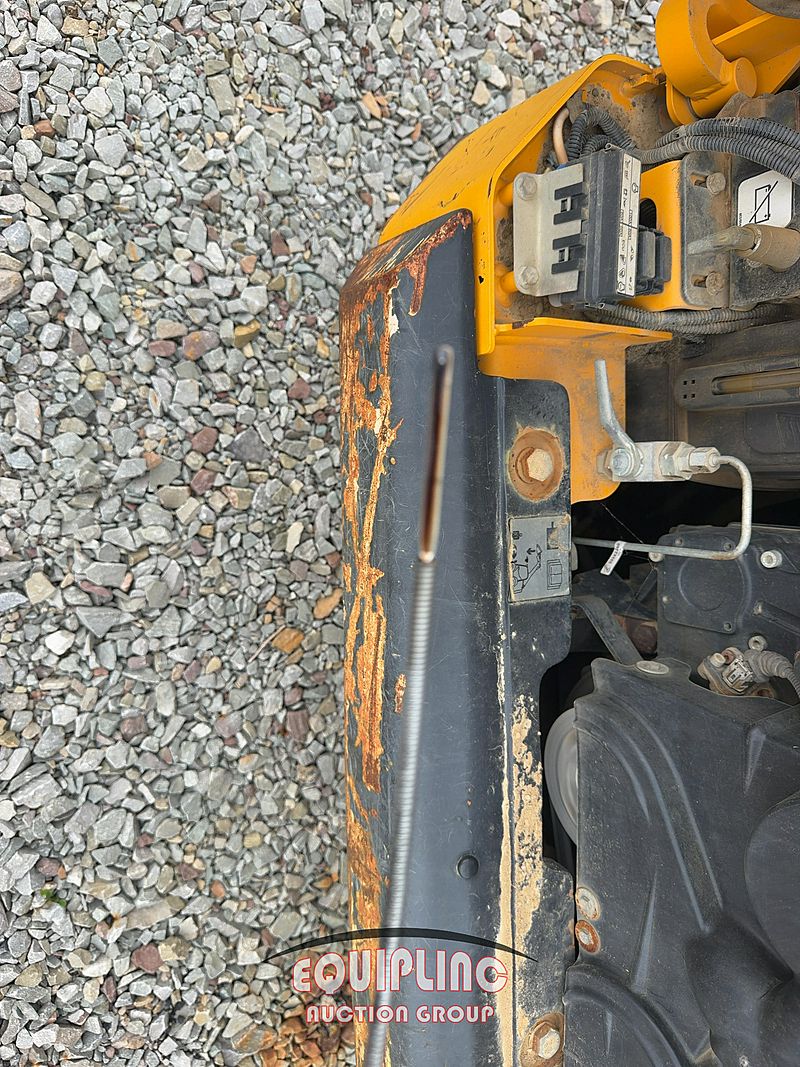 2018 JCB 210T LOADER