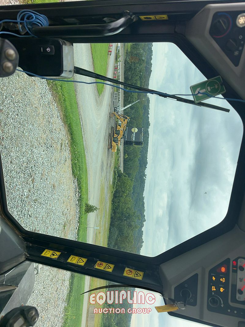 2018 JCB 210T LOADER