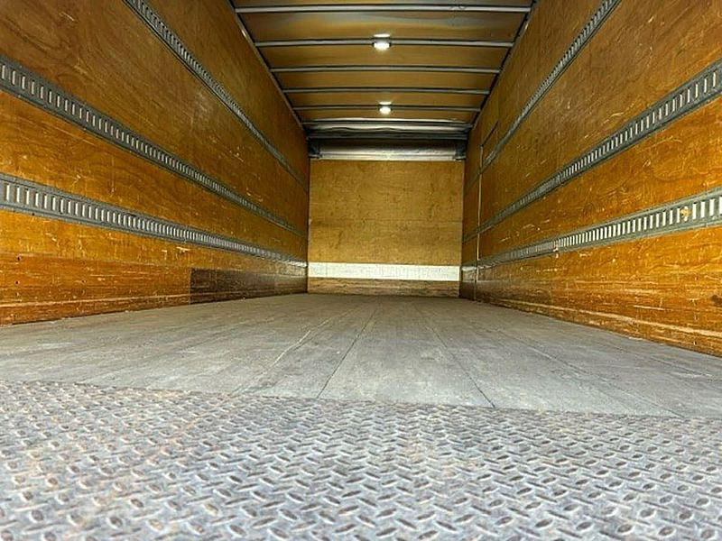 2017 Freightliner M2 106
