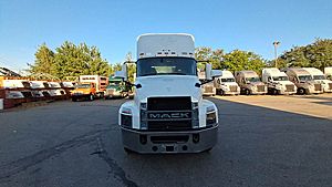 2019 Mack Anthem - Day Cab