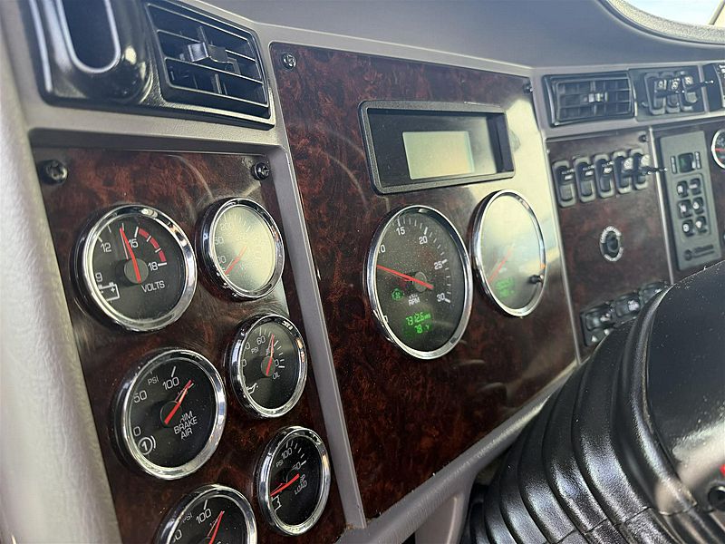 2016 Kenworth T370