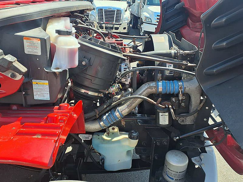 2019 Freightliner M2 106