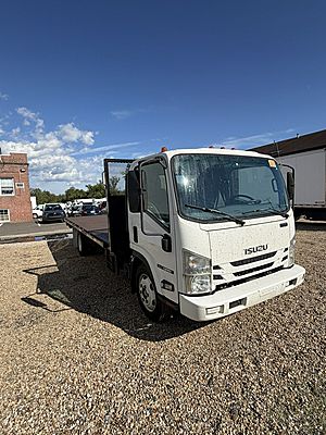 2017 Isuzu NRR - Flatbed