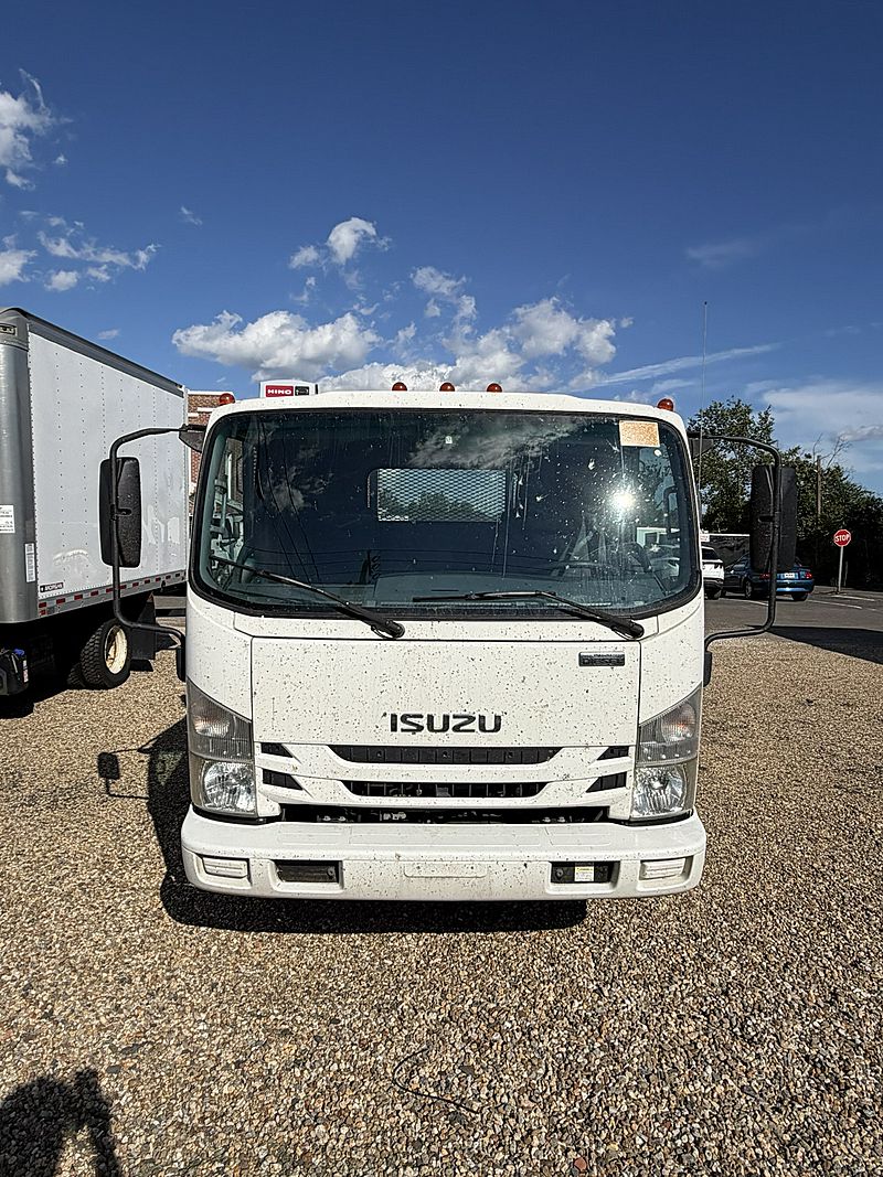 2017 Isuzu NRR