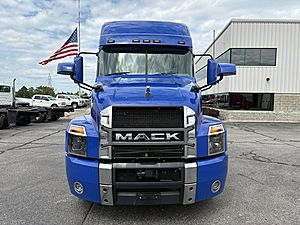 2020 Mack Anthem - Sleeper Truck