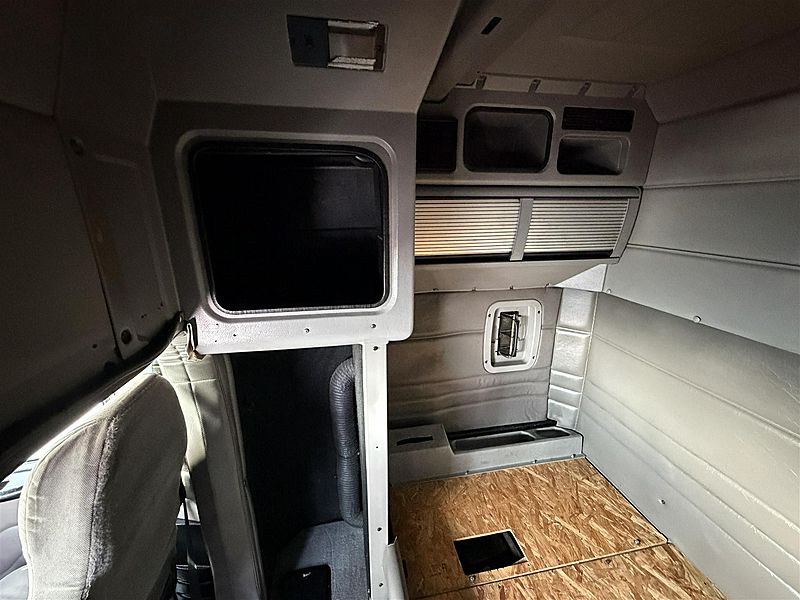 2005 Peterbilt 379