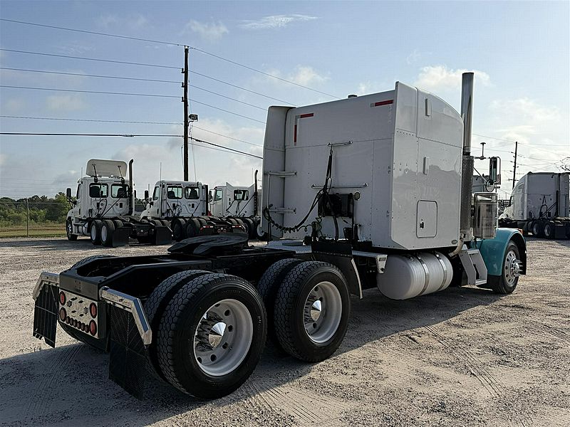 2005 Peterbilt 379