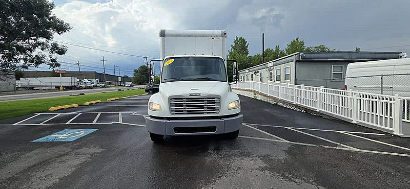 2017 Freightliner M2 106