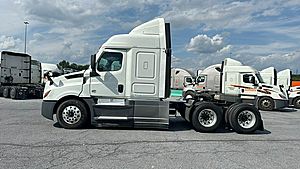 2022 Freightliner Cascadia 126
