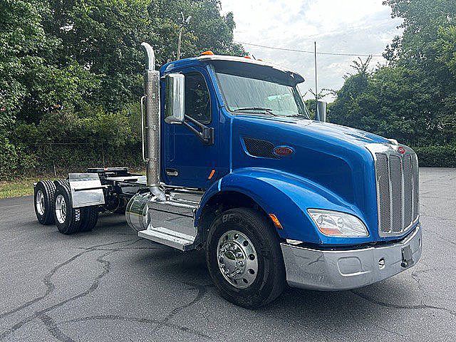 2022 Peterbilt 579