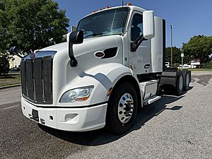 2021 Peterbilt 579 - Day Cab