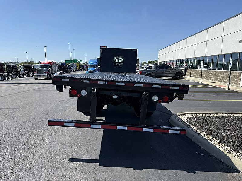2018 Freightliner M2