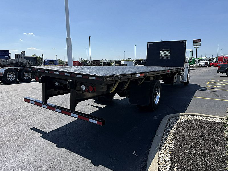 2018 Freightliner M2