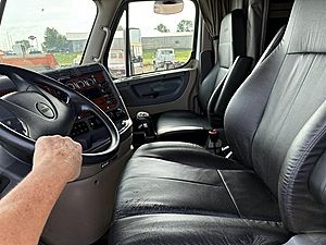 2020 Freightliner Cascadia