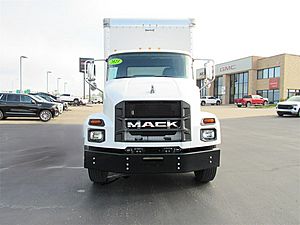 2021 Mack MD6 42R - Box Truck