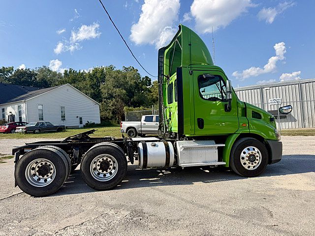 2018 Freightliner Cascadia 113