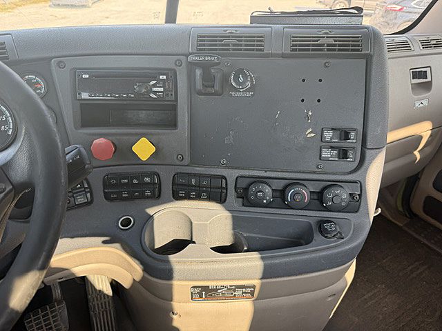 2018 Freightliner Cascadia 113