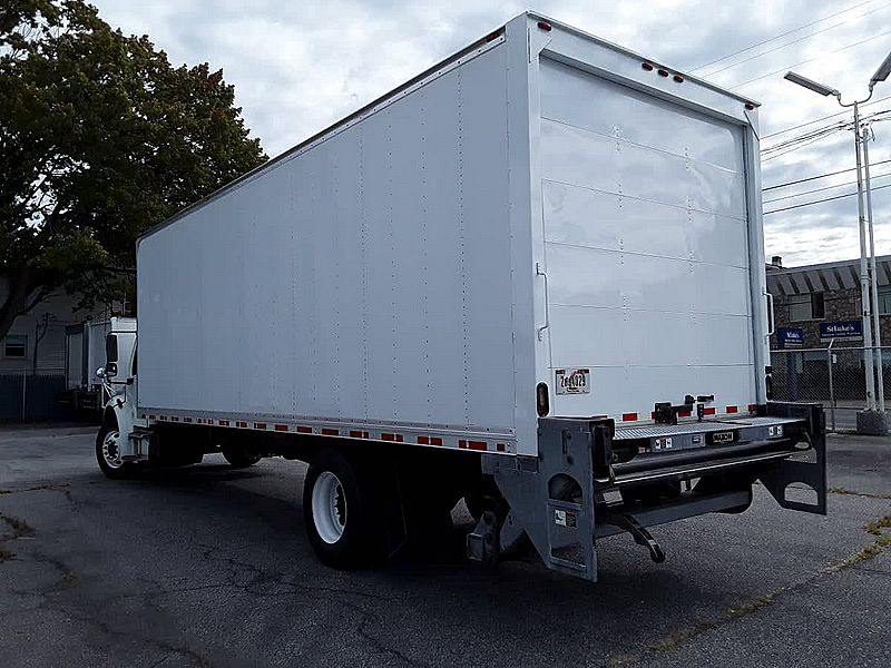 2019 Freightliner M2 106