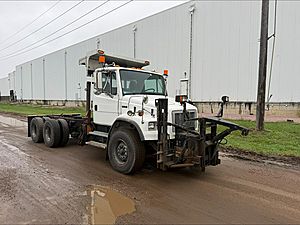 2002 Freightliner FL80 - Cab & Chassis