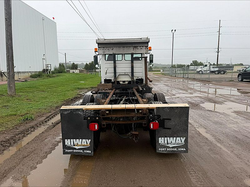 2002 Freightliner FL80