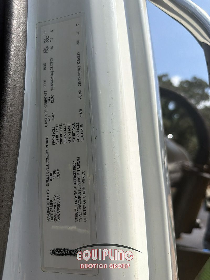 2019 Freightliner M2 106