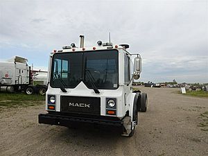1993 Mack MR688P - Cab & Chassis