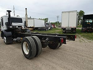 1993 Mack MR688P