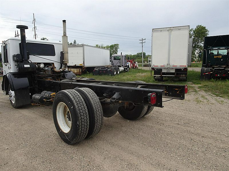 1993 Mack MR688P