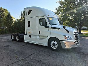 2022 Freightliner Cascadia - Sleeper Truck
