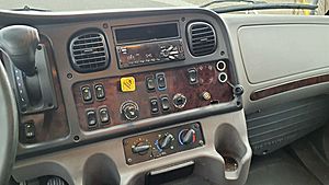 2021 Freightliner M2 106