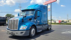 2022 Peterbilt 579 - Sleeper Truck