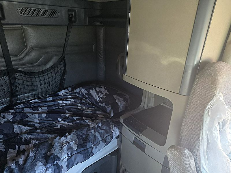 2017 Freightliner CASCADIA