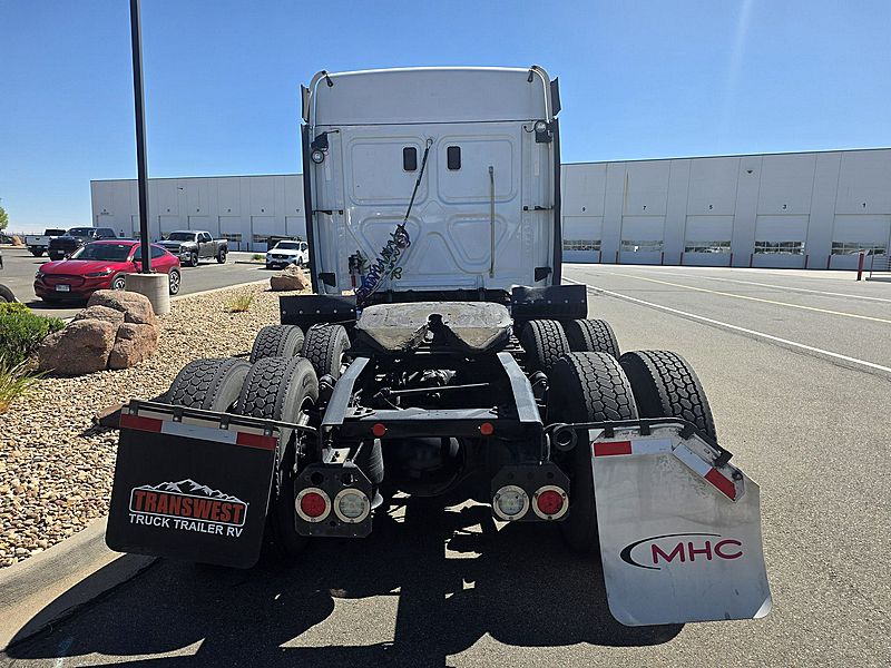 2017 Freightliner CASCADIA