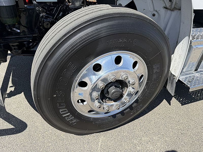 2022 Freightliner M2 106