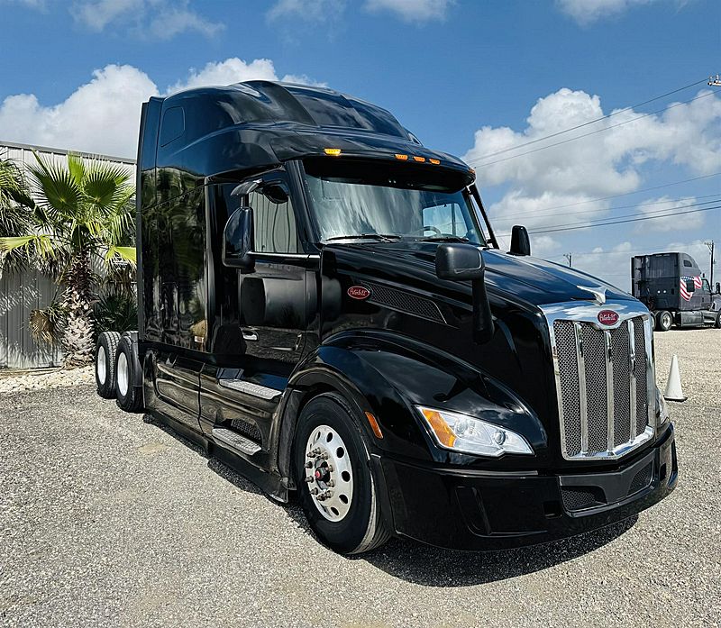 2023 Peterbilt 579