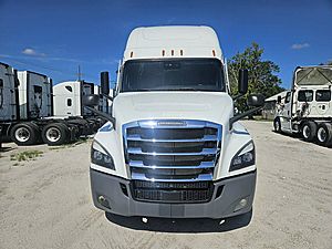 2022 Freightliner Cascadia - Sleeper Truck
